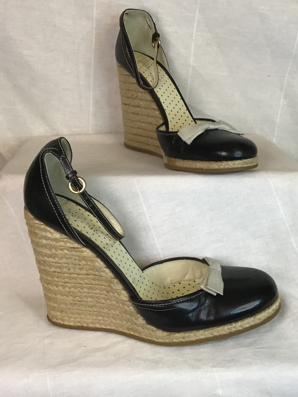 Mix-Miu black leather wedge Espadrille sandals w/ a cream bow. Sz 9-9.5